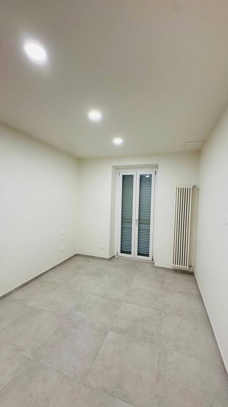 Bilocale ristrutturato con balcone in Barriera di Milano